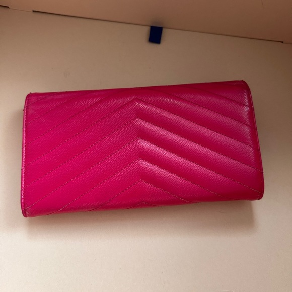 SAINT LAURENT PINK GRAIN DE POUDRE MATELASSE CHEVRON MONOGRAM FLAP WALLET - Picture 2 of 16